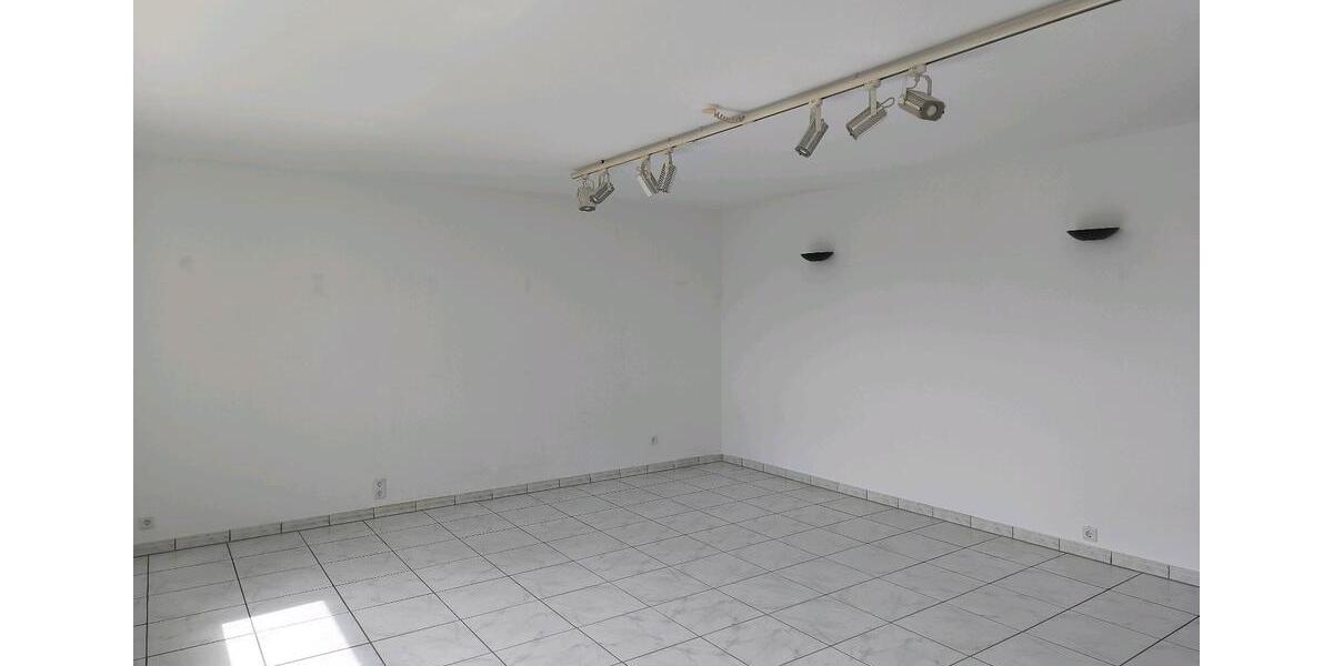 Etagenwohnung Erkrath - 4 Zimmer, 103 m&sup2;, 280.000&euro; | Angebot:26497440