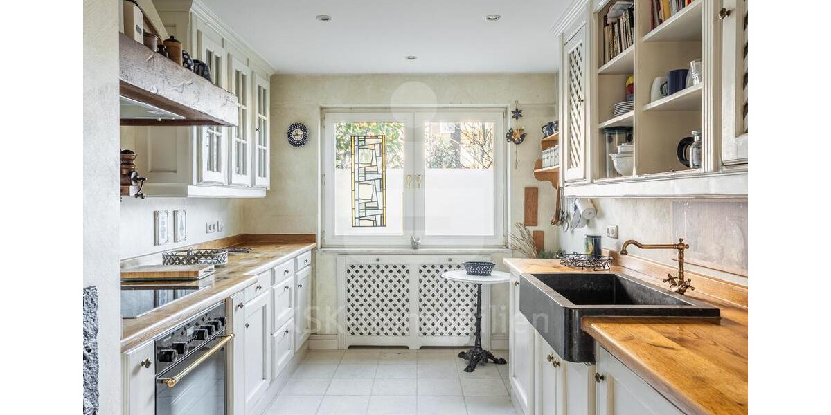 Reihenhaus Hürth - 5 Zimmer, 187 m&sup2;, 2.100&euro; | Angebot:24506717