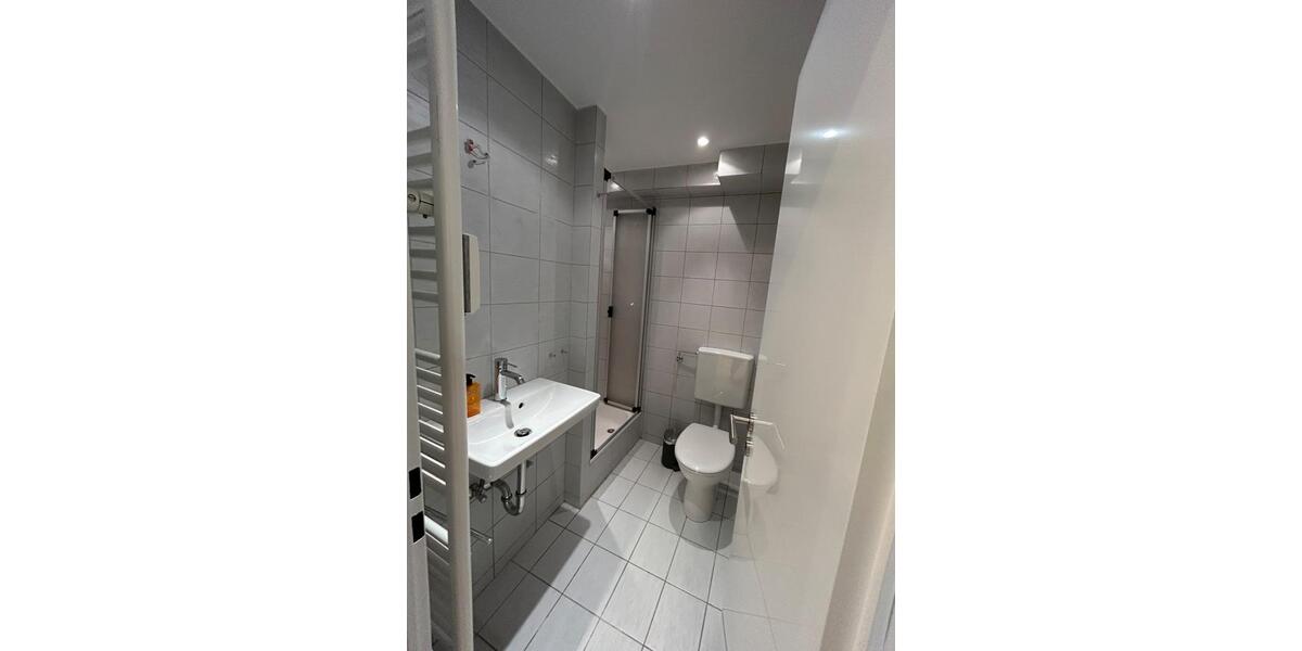 Etagenwohnung Hilden - 4 Zimmer, 100 m&sup2;, 1.550&euro; | Angebot:26701734