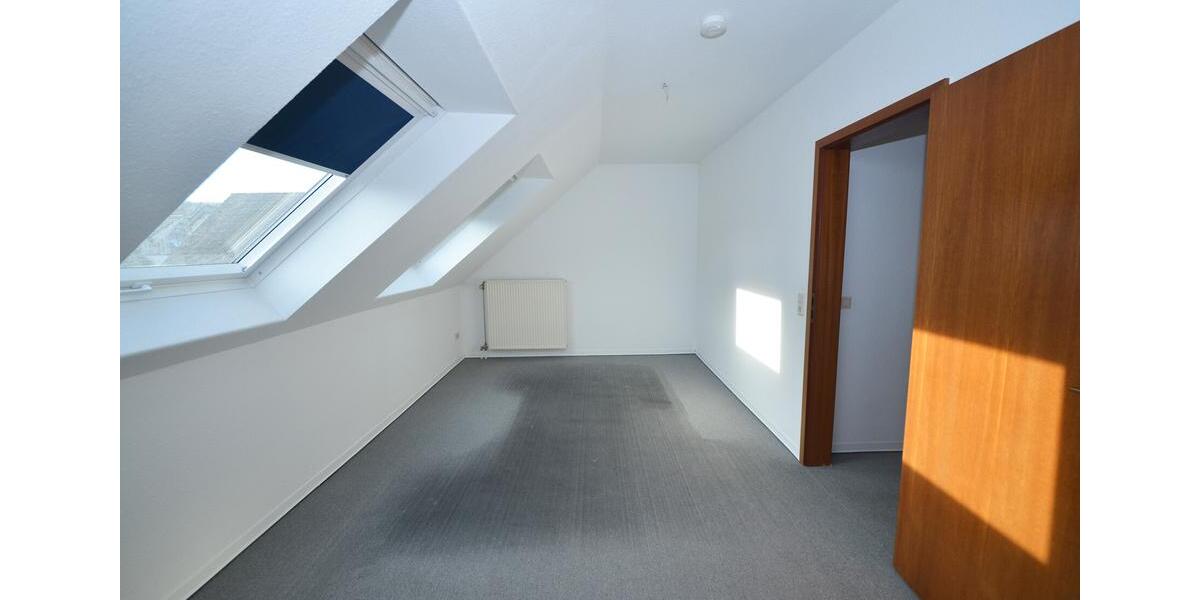 Etagenwohnung Brühl - 3 Zimmer, 92 m&sup2;, 1.280&euro; | Angebot:24712173