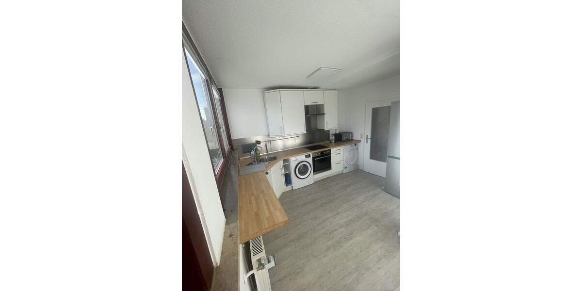 Etagenwohnung Düsseldorf Unterbach - 4 Zimmer, 99 m&sup2;, 2.400&euro; | Angebot:25659177