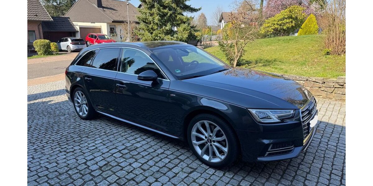 Audi A4 129.000 km 15.900 &euro; Bergisch Gladbach 51429