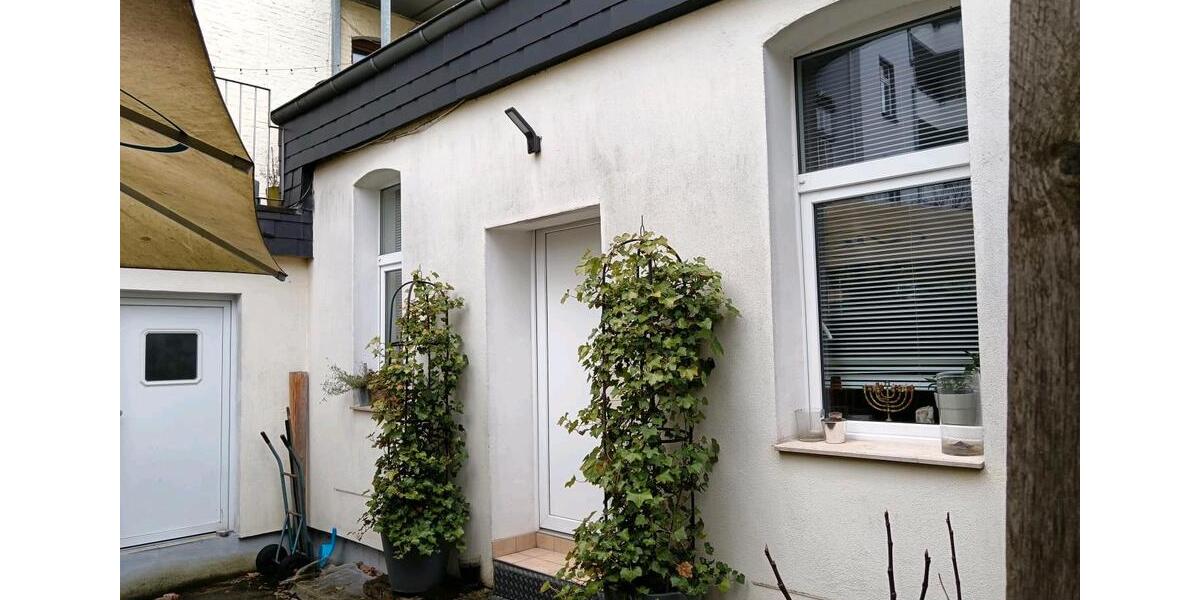 Etagenwohnung Düsseldorf Flingern Süd - 2.5 Zimmer, 80 m&sup2;, 1.100&euro; | Angebot:25759286