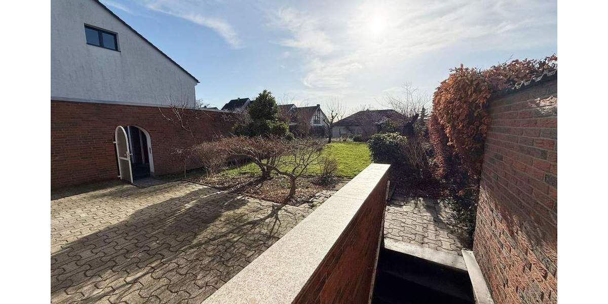 Mehrfamilienhaus, Wohnhaus Monheim am Rhein Baumberg - 9 Zimmer, 227 m&sup2;, 690.000&euro; | Angebot:25675243