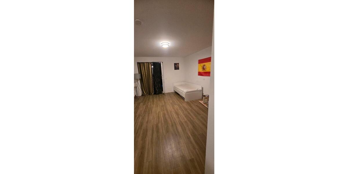 Etagenwohnung Köln Kalk - 1 Zimmer, 33 m&sup2;, 900&euro; | Angebot:25875975