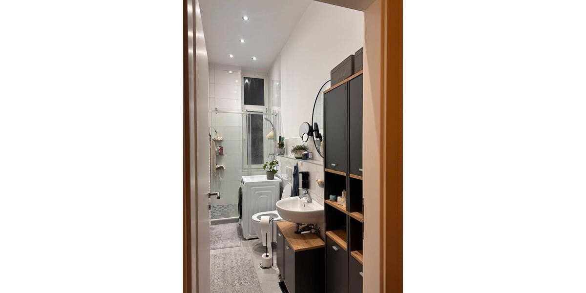 Etagenwohnung Köln Mülheim - 3 Zimmer, 76 m&sup2;, 1.300&euro; | Angebot:25905937