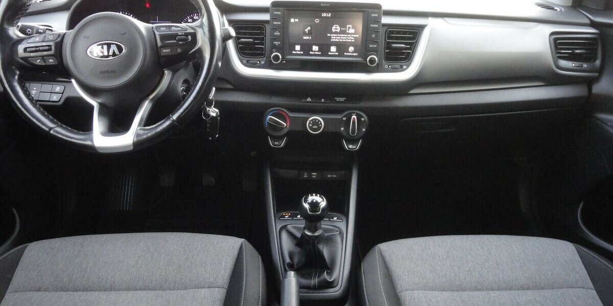 Kia Stonic 1,2 Edition7- Klima SHZ PDC Alu 33Tk,1 Hd 33.000 km 13.499 &euro; Neuss 41462