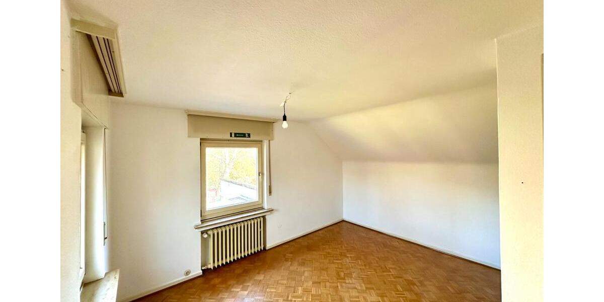 Etagenwohnung Köln Mülheim - 3 Zimmer, 100 m&sup2;, 1.100&euro; | Angebot:25590253