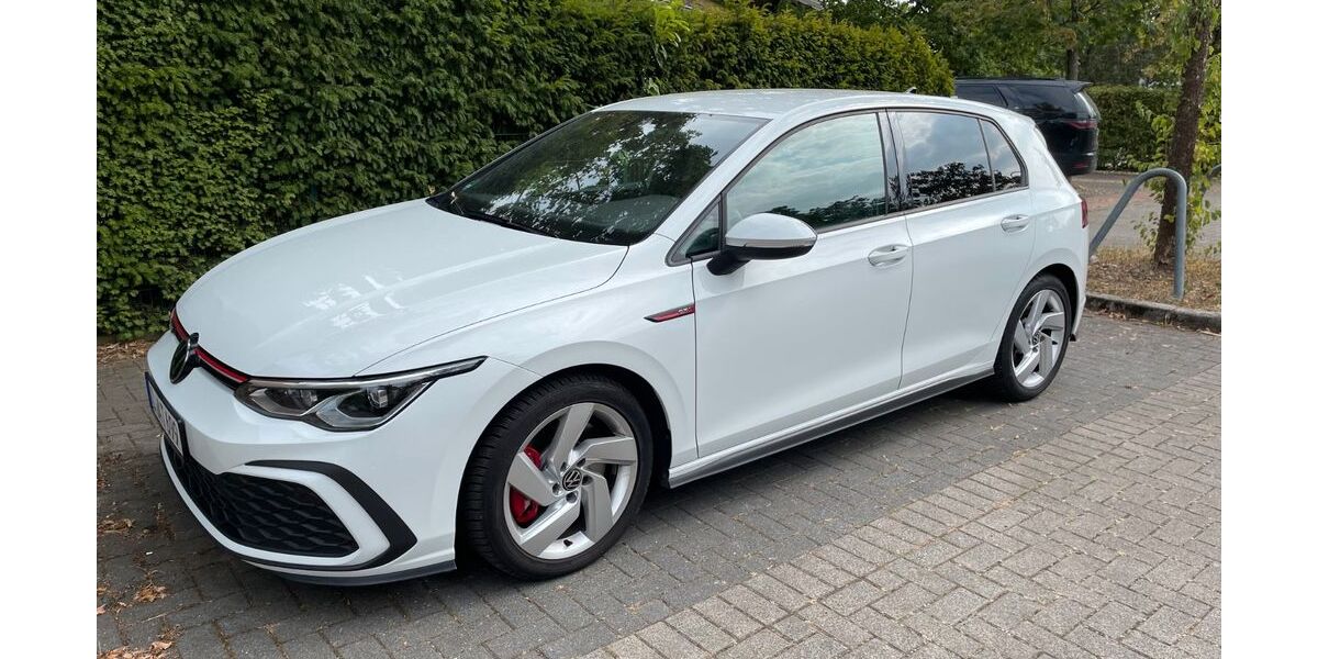 VW Golf 85.000 km 21.450 &euro; Düsseldorf 40489