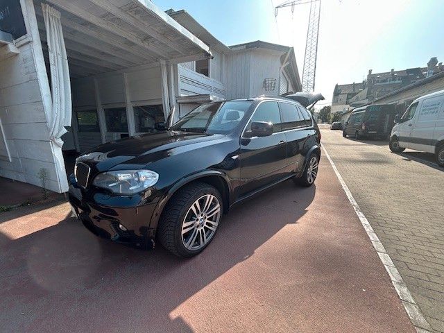 BMW X5 257.000 km 13.300 &euro; Düsseldorf 40591