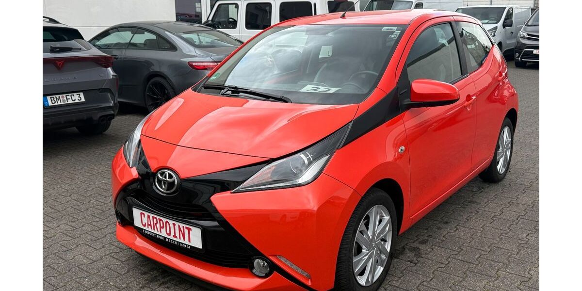 Toyota Aygo (X) 47.000 km 9.950 &euro; Brühl 50321
