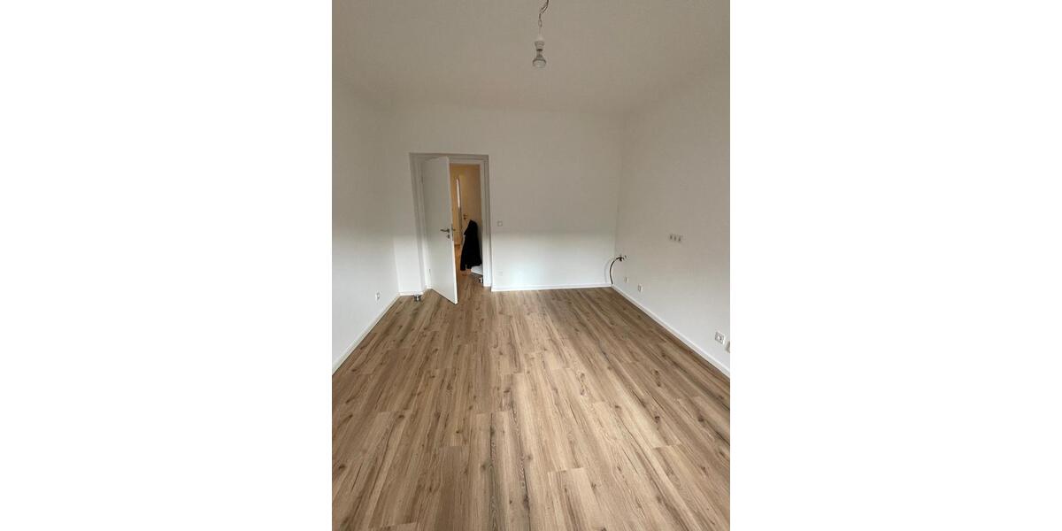 Hochparterre Düsseldorf Stadtbezirk 5 - 2.5 Zimmer, 88 m&sup2;, 1.480&euro; | Angebot:25809179