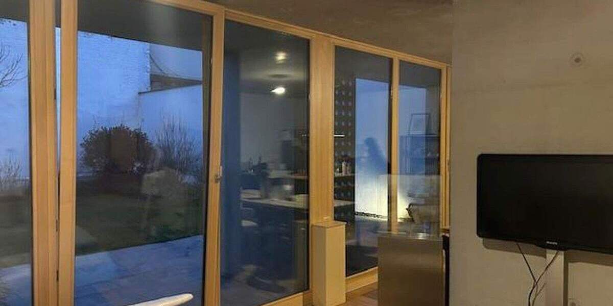 Etagenwohnung Düsseldorf Friedrichstadt - 2 Zimmer, 93 m&sup2;, 1.674&euro; | Angebot:25760537