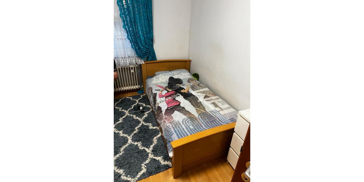 Erdgeschoßwohnung Köln Heimersdorf - 4 Zimmer, 120 m&sup2;, 600&euro; | Angebot:23678488