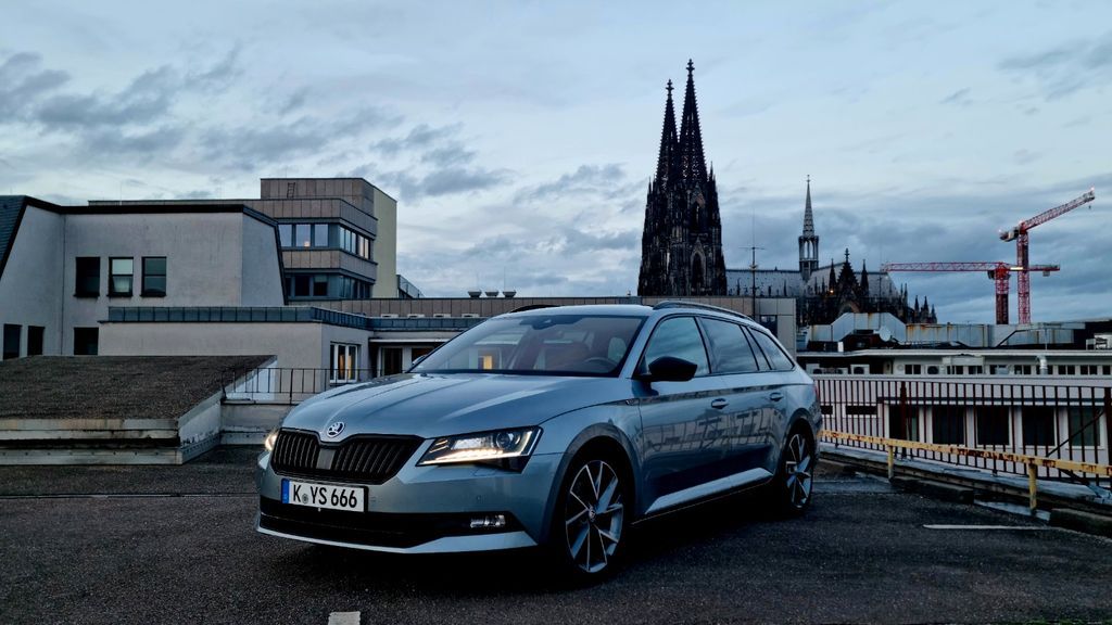 Skoda Superb 117.000 km 23.400 &euro; Köln 50829