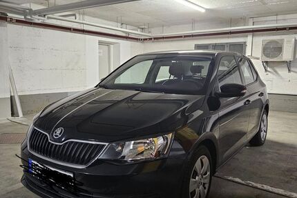 Skoda Fabia 52.200 km 8.000 &euro; Düsseldorf 40212