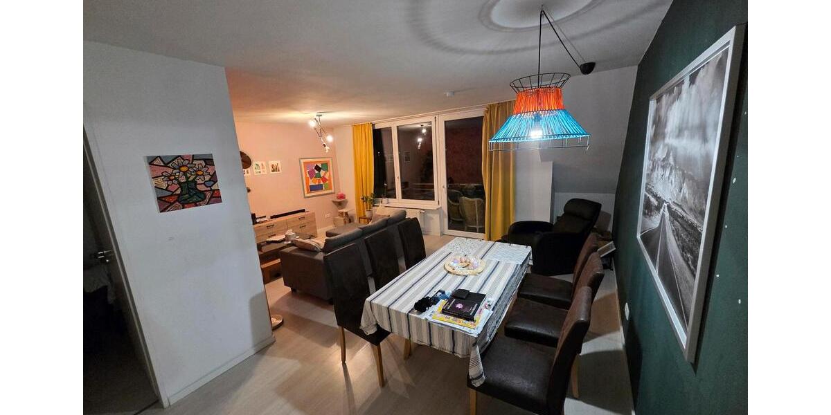 Dachgeschoßwohnung Düsseldorf Heerdt - 3 Zimmer, 75 m&sup2;, 1.367&euro; | Angebot:26587567