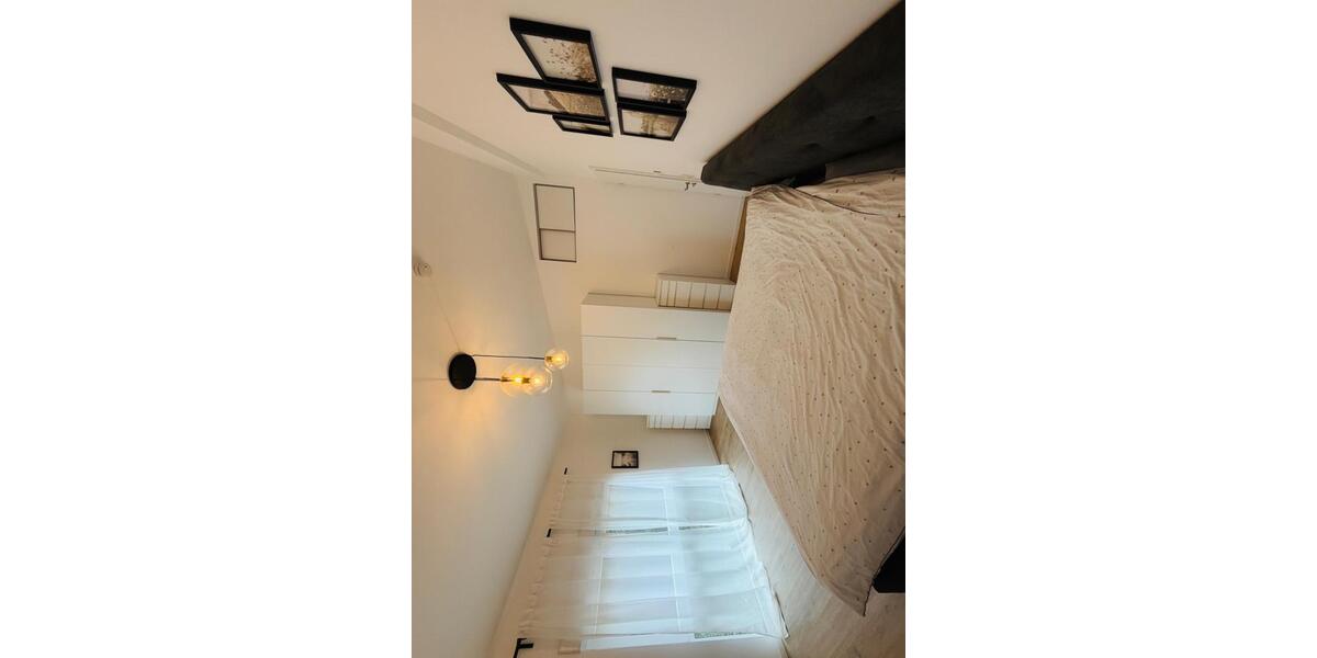 Dachgeschoßwohnung Bergisch Gladbach Gronau - 3 Zimmer, 76 m&sup2;, 1.300&euro; | Angebot:25792064