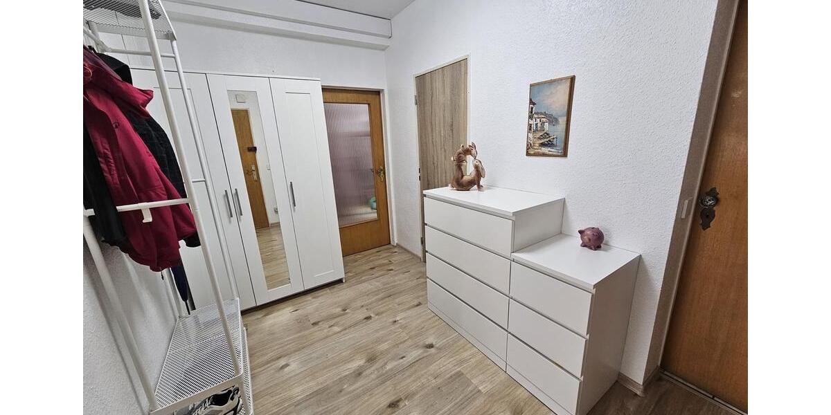 Erdgeschoßwohnung Köln Mülheim - 3.5 Zimmer, 80 m&sup2;, 1.550&euro; | Angebot:25947617