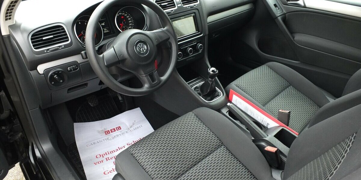 VW Golf 1.4i TRENDLINE KLIMAANLAGE SPORT-LMF SHZ 132.895 km 6.298 &euro; Köln 50858