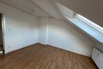 Dachgeschoßwohnung Grevenbroich - 5 Zimmer, 95 m&sup2;, 912&euro; | Angebot:25903076