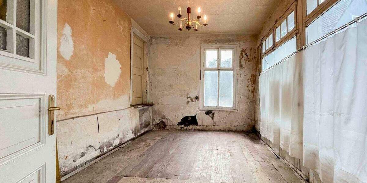 Einfamilienhaus Solingen Gräfrath - 6 Zimmer, 108 m&sup2;, 160.000&euro; | Angebot:25781326