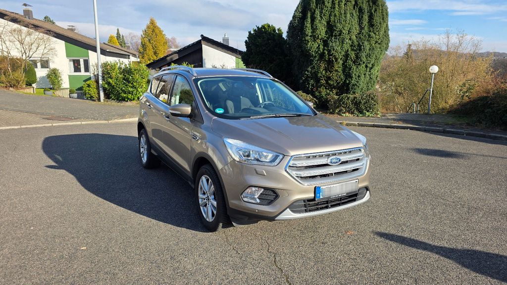 Ford Kuga 52.000 km 15.250 &euro; Leverkusen 51375