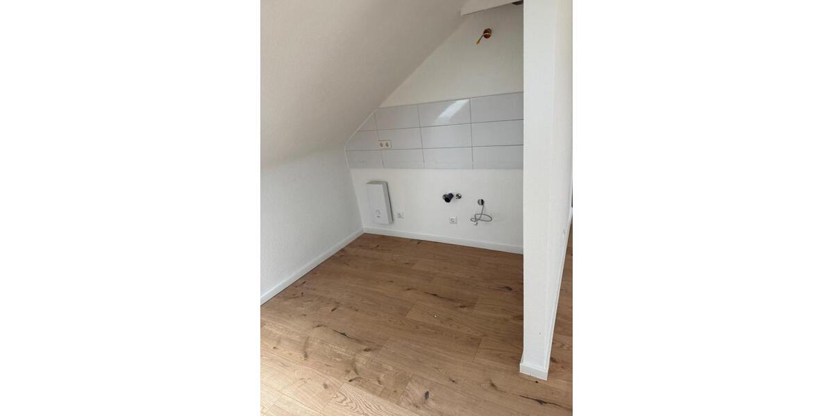 Dachgeschoßwohnung Düsseldorf Stadtbezirk 8 - 1 Zimmer, 42 m&sup2;, 670&euro; | Angebot:25308654