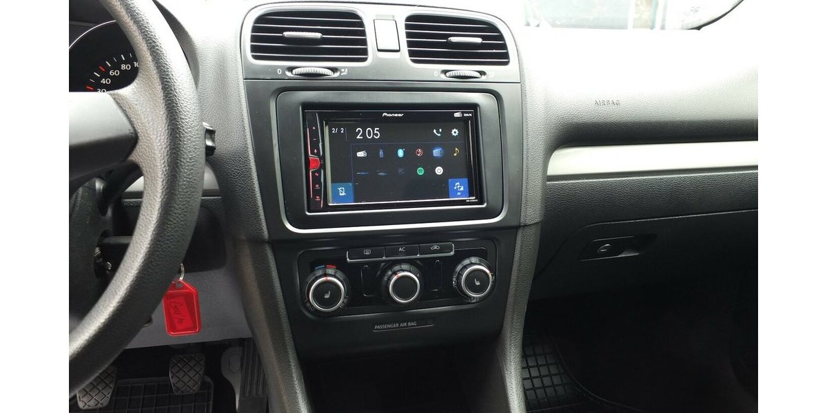 VW Golf 1.4i TRENDLINE KLIMAANLAGE SPORT-LMF SHZ 132.895 km 6.598 &euro; Köln 50858