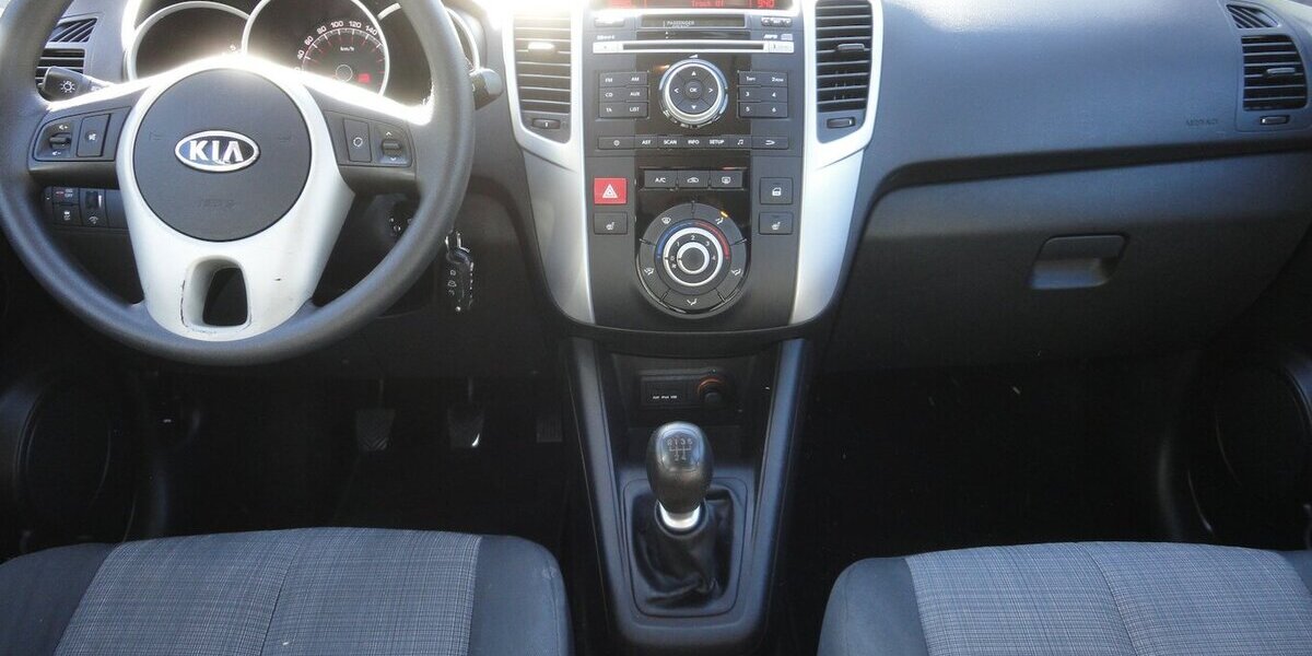 Kia Venga Vision 1,4 Klima SHZ Alu17+ Allwetter 2.Hd 96.000 km 4.950 &euro; Neuss 41462