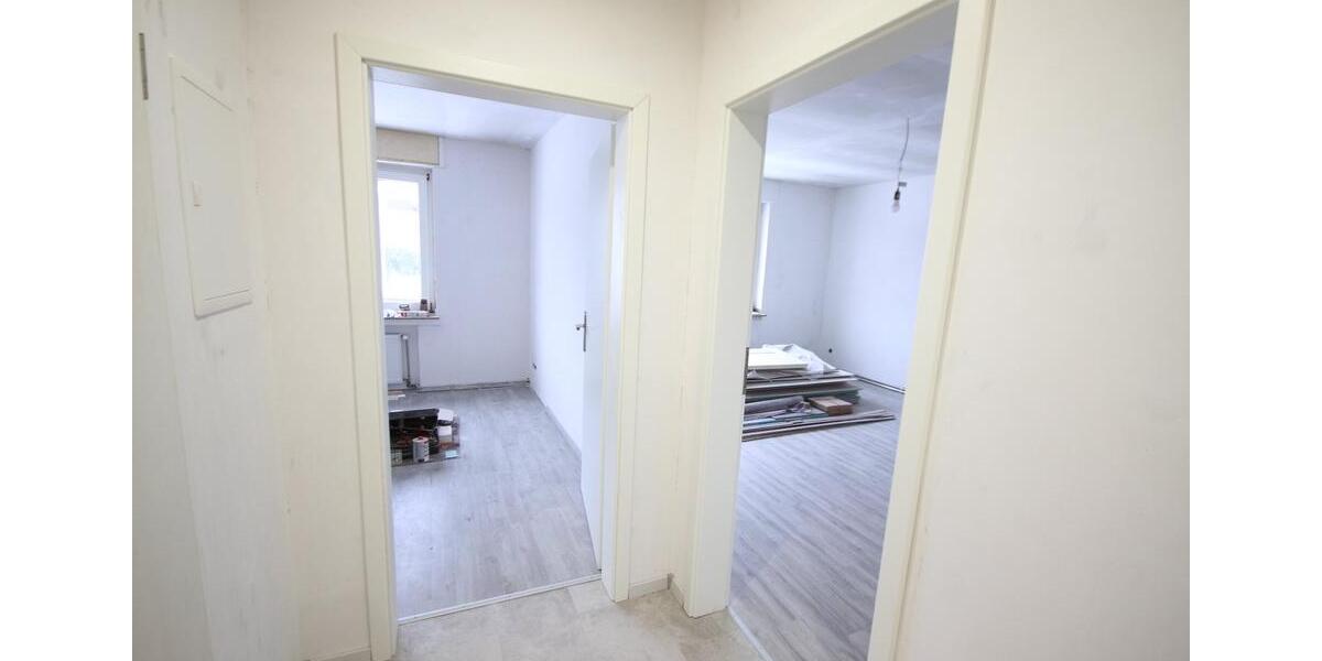 Etagenwohnung Solingen Mitte - 4 Zimmer, 113 m&sup2;, 1.100&euro; | Angebot:25642599