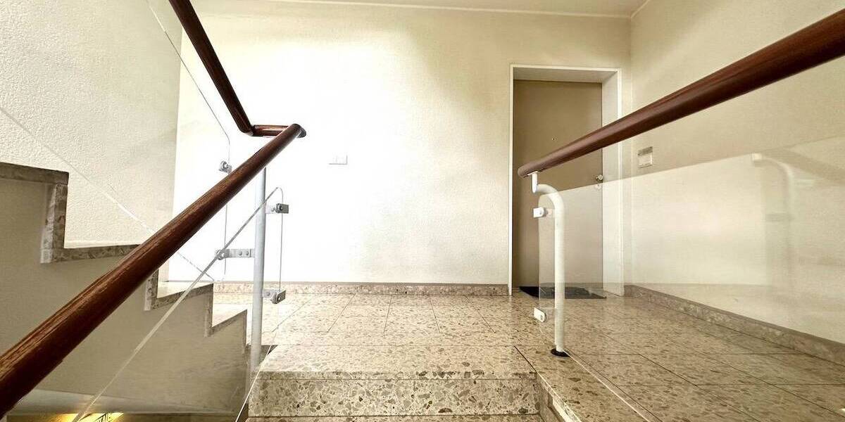 Etagenwohnung Neuss Gnadental - 4 Zimmer, 140 m&sup2;, 1.550&euro; | Angebot:26641440