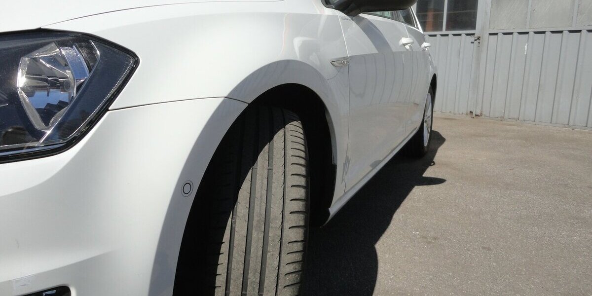 VW Golf Cup 1,4 BMT, DGS, Klimatr.SHZ.PDC V+H 147.000 km 10.950 &euro; Neuss 41462