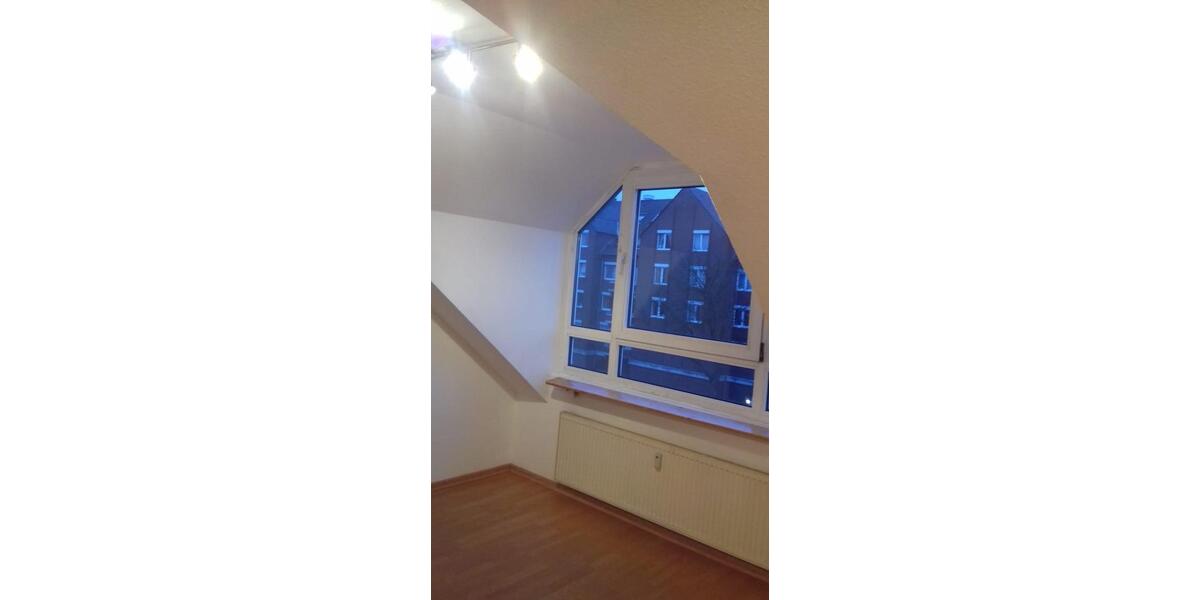 Dachgeschoßwohnung Düsseldorf Stadtbezirk 8 - 2 Zimmer, 42 m&sup2;, 580&euro; | Angebot:26020395