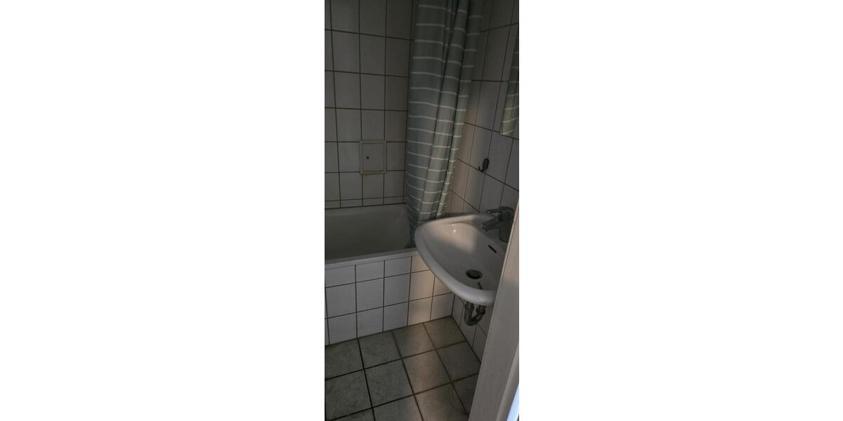 Etagenwohnung Düsseldorf Pempelfort - 1 Zimmer, 32 m&sup2;, 520&euro; | Angebot:26636036