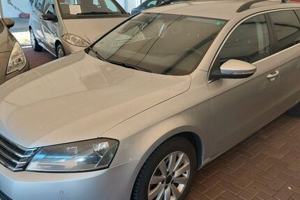 VW Passat Variant 157.500 km 9.200 &euro; Wülfrath 42489