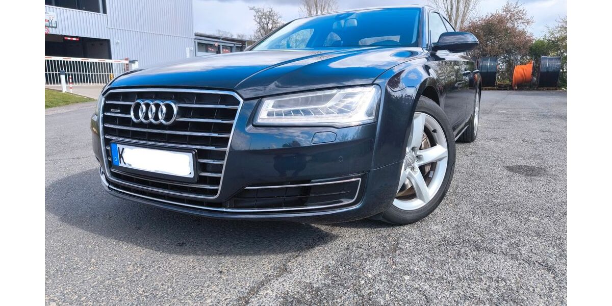 Audi A8 311.000 km 17.350 &euro; Köln 51145