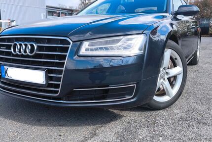 Audi A8 311.000 km 17.450 &euro; Köln 51145