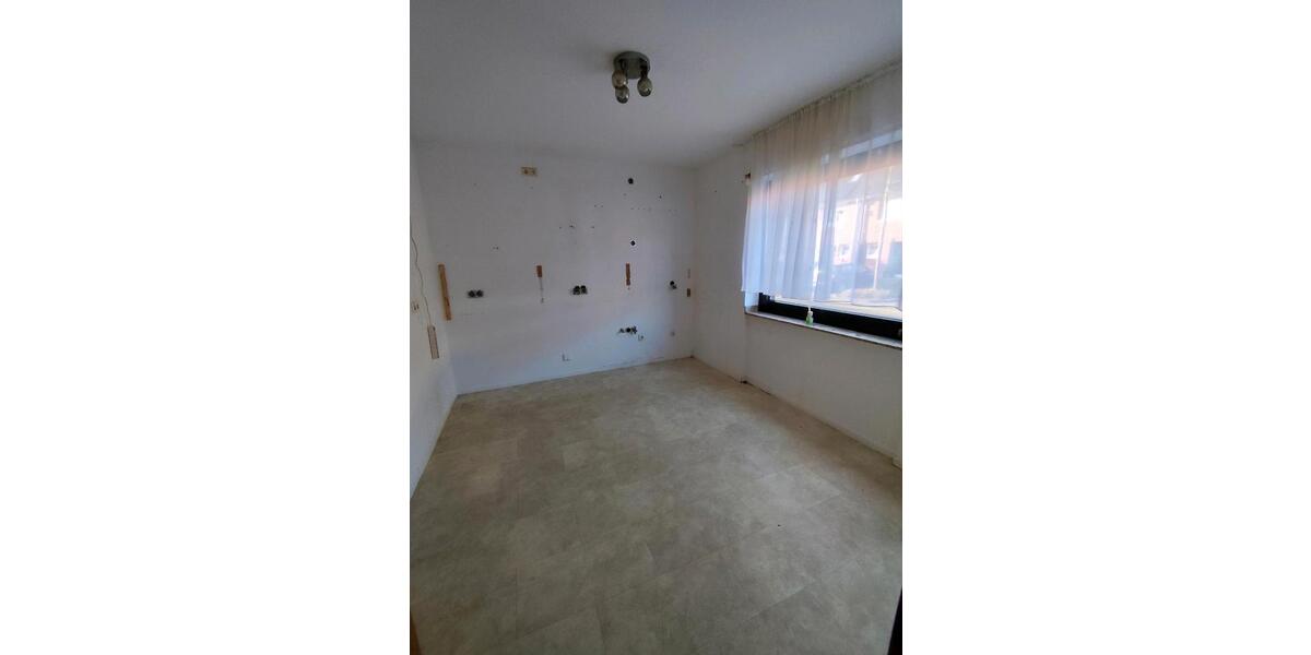 Reihenhaus Meerbusch - 4 Zimmer, 130 m&sup2;, 1.850&euro; | Angebot:25482024