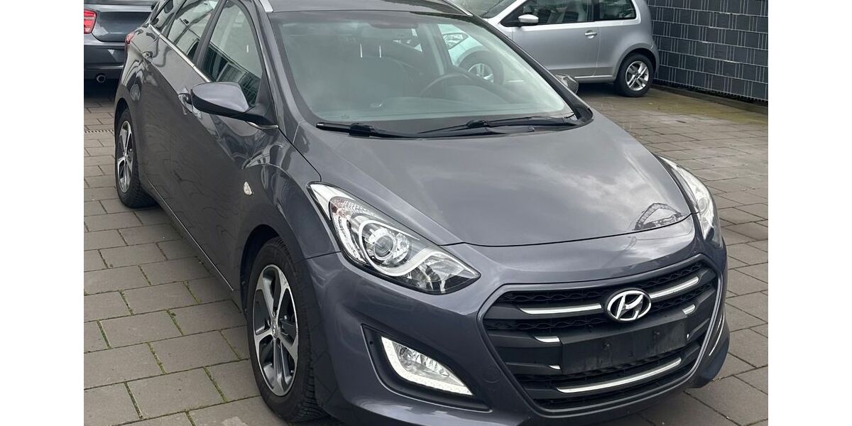 Hyundai i30 223.000 km 4.200 &euro; Bergheim (bei Köln) 50129