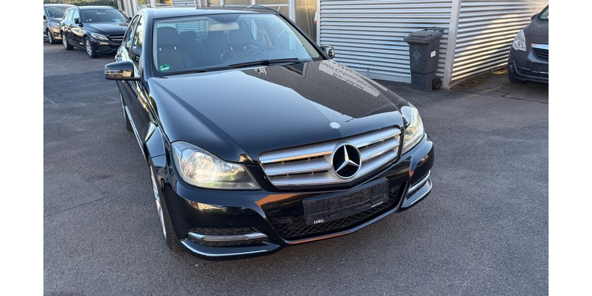 Mercedes-Benz C 180 213.889 km 7.699 &euro; Bergisch-Gladbach 51469