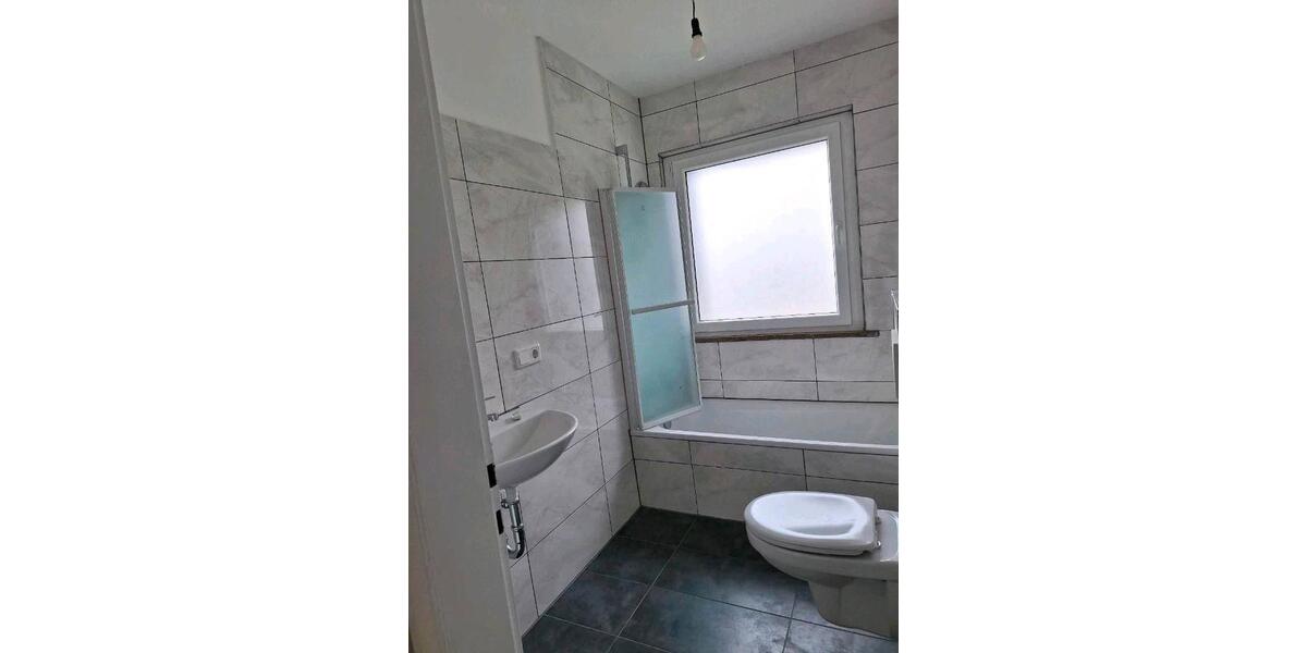 Erdgeschoßwohnung Burscheid - 4 Zimmer, 73 m&sup2;, 1.070&euro; | Angebot:26679360