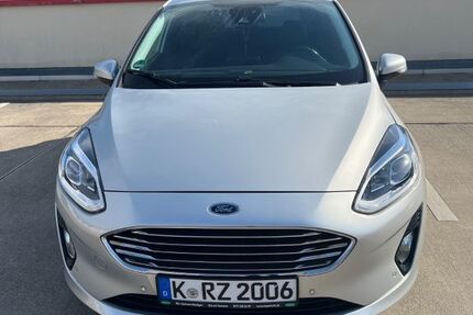 Ford Fiesta 142.200 km 8.200 &euro; Köln 51109