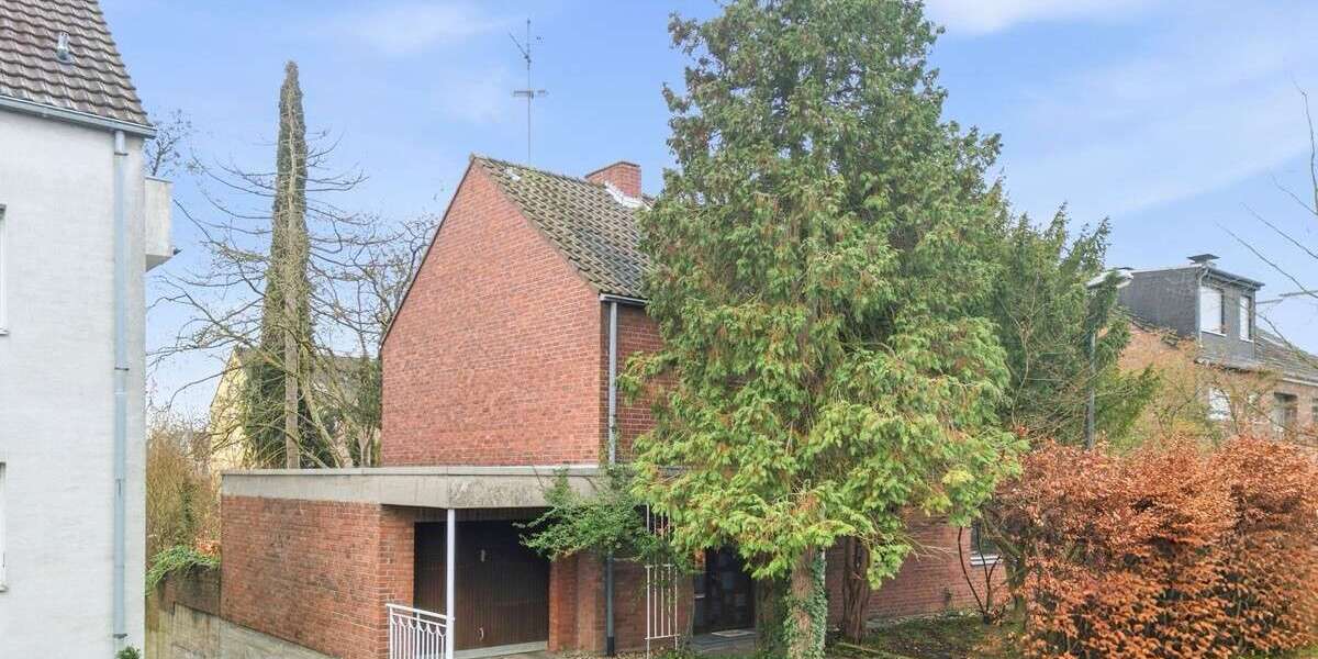 Einfamilienhaus Köln Rodenkirchen - 8 Zimmer, 212 m&sup2;, 1.290.000&euro; | Angebot:25795182