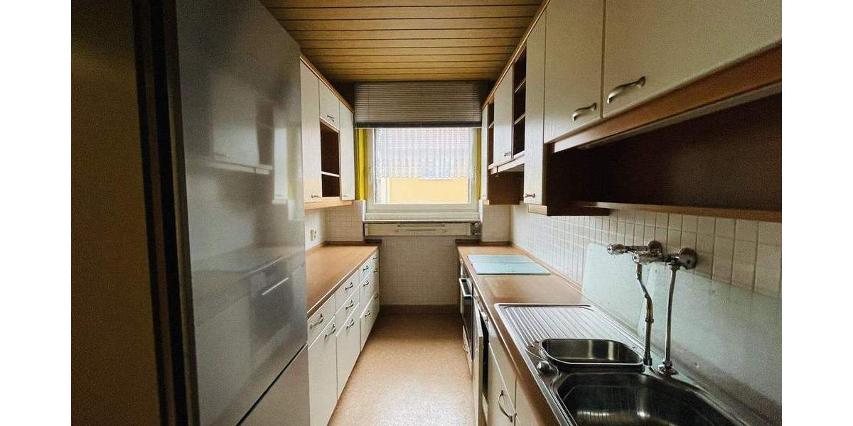 Etagenwohnung Düsseldorf Eller - 3 Zimmer, 90 m&sup2;, 329.000&euro; | Angebot:25738217