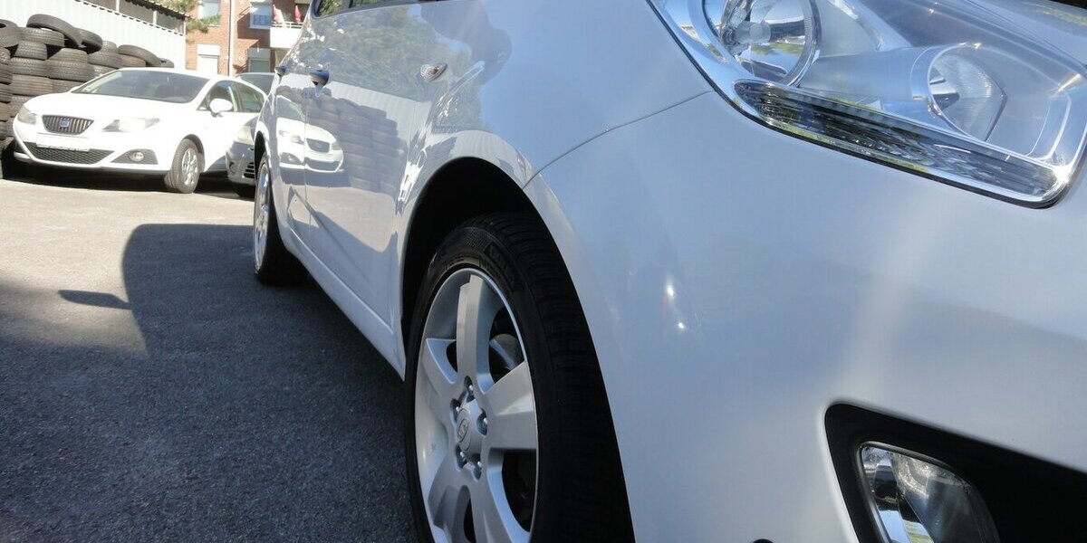 Kia Venga Vision 1,4 Klima SHZ Alu17+ Allwetter 2.Hd 96.000 km 4.950 &euro; Neuss 41462