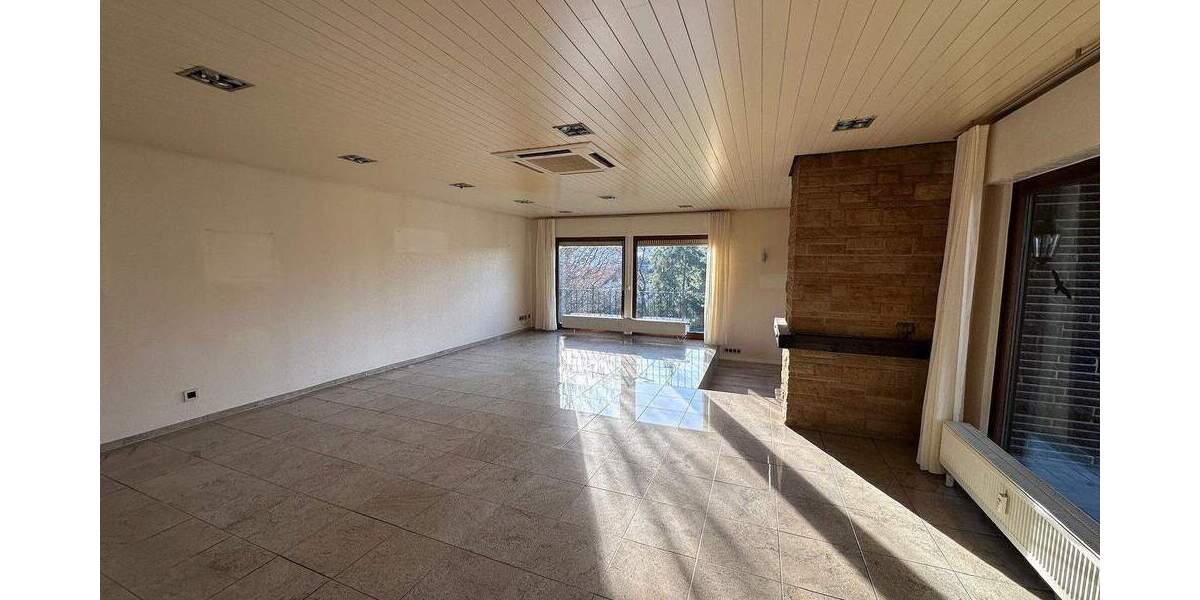 Bungalow Solingen Gräfrath - 6 Zimmer, 236 m&sup2;, 675.000&euro; | Angebot:25755949