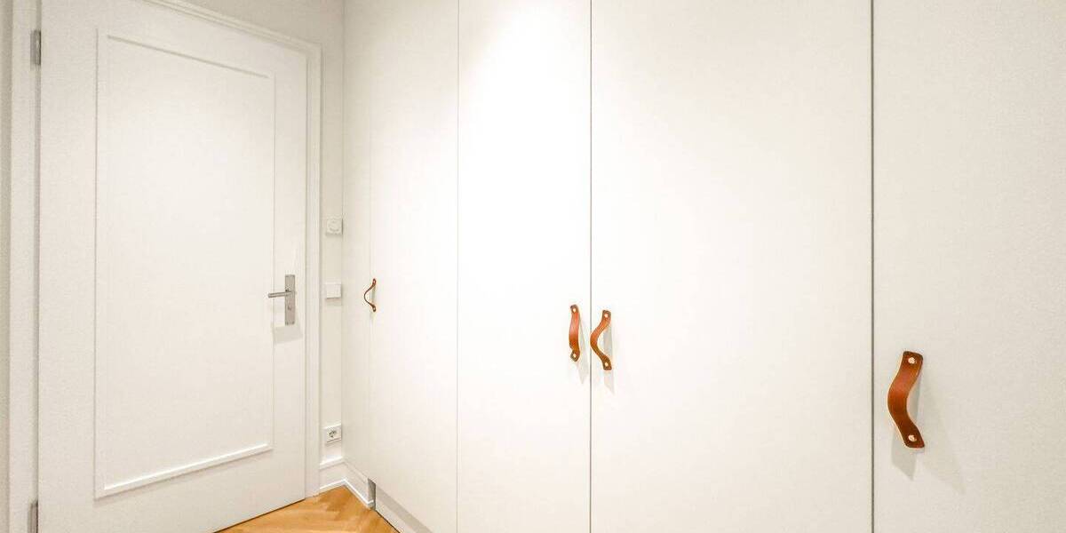 Etagenwohnung Düsseldorf Oberkassel - 2 Zimmer, 63 m&sup2;, 2.205&euro; | Angebot:26642813