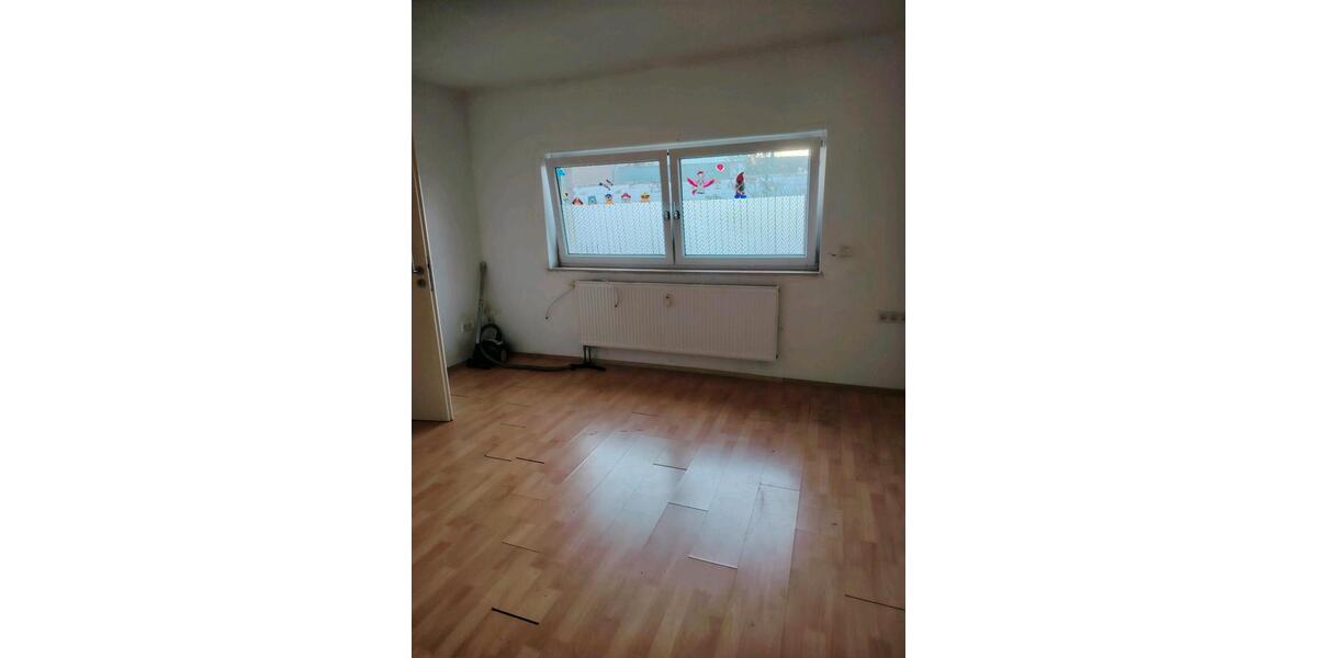 Erdgeschoßwohnung Elsdorf - 4 Zimmer, 135 m&sup2;, 1.750&euro; | Angebot:26030057