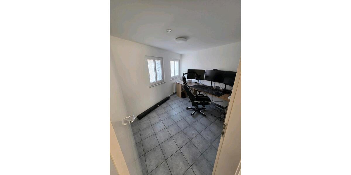 Etagenwohnung Korschenbroich - 1 Zimmer, 65 m&sup2;, 600&euro; | Angebot:25613642